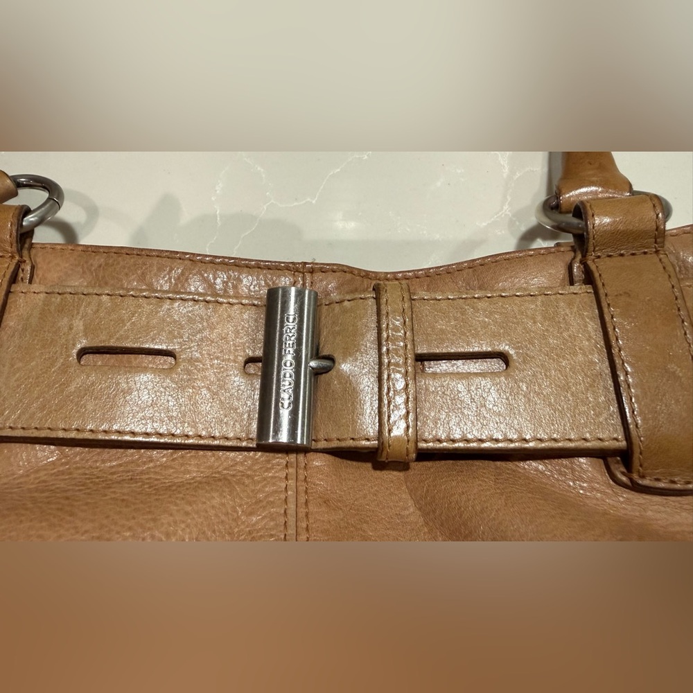Claudio Ferrici tan leather handbag - Picture 4 of 7